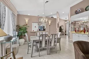 2260 Sapphire Cir, West Palm Beach, FL 33411 - Photo 19
