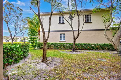 1302 Lucaya Drive, Riviera Beach, FL 33404 - Photo 29