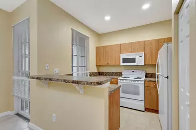 1302 Lucaya Drive, Riviera Beach, FL 33404 - Photo 11