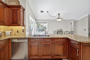1880 Grantham Ct, Wellington, FL 33414 - Photo 23