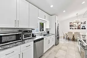 1031 NW 108th Ave, Plantation, FL 33322 - Photo 15