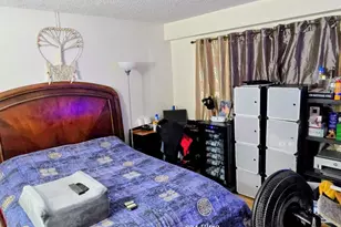 1000 SW 125th Ave, Pembroke Pines, FL 33027 - Photo 5
