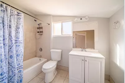 130 NE 21st Court, Pompano Beach, FL 33060 - Photo 11