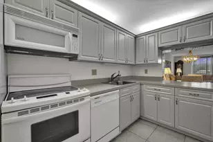 3231 Holiday Springs Blvd, Margate, FL 33063 - Photo 3
