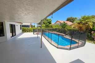 3257 Beechberry Cir, Davie, FL 33328 - Photo 9