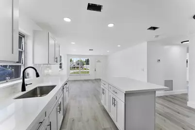 354 NW 4th Place, Deerfield Beach, FL 33441 - Photo 5