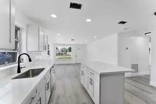 354 NW 4th Pl, Deerfield Beach, FL 33441 - Photo 5