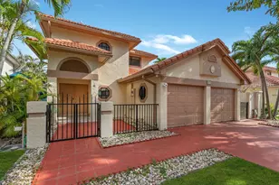 476 NW 38th Terrace, Deerfield Beach, FL 33442 - Photo 3