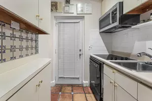 215 Phipps Plaza, Palm Beach, FL 33480 - Photo 9