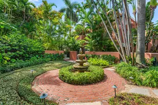 215 Phipps Plaza, Palm Beach, FL 33480 - Photo 3