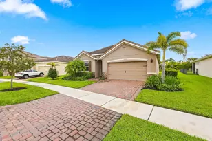 10505 SW Toren Wy, Port Saint Lucie, FL 34987 - Photo 3
