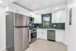 9235 SW 8th St, Boca Raton, FL 33428 - Photo 9