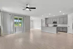 8606 Dahlia Cir, Port Saint Lucie, FL 34986 - Photo 5