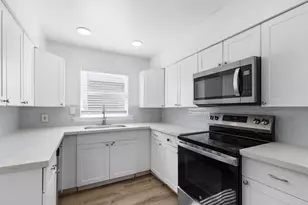 526 38th St, West Palm Beach, FL 33407 - Photo 9