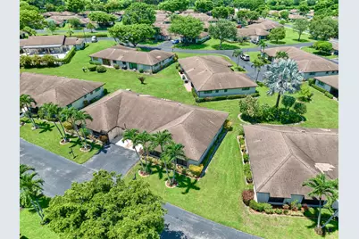 4853 Equestrian Circle #B, Boynton Beach, FL 33436 - Photo 11