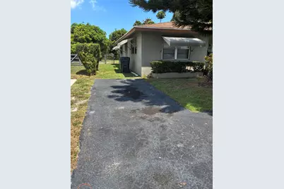517 Silver Beach Road, Lake Park, FL 33403 - Photo 9