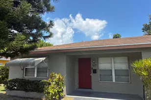 517 Silver Beach Rd, Lake Park, FL 33403 - Photo 1