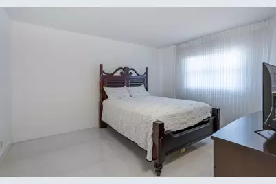700 SE 6th Avenue #107, Deerfield Beach, FL 33441 - Photo 9