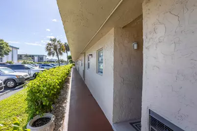 700 SE 6th Avenue #107, Deerfield Beach, FL 33441 - Photo 3