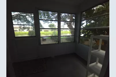 105 Oxford 100, West Palm Beach, FL 33417 - Photo 23