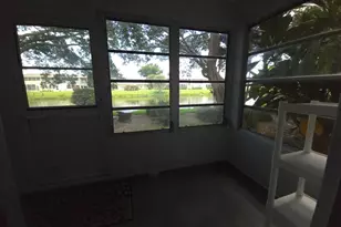 105 Oxford 100, West Palm Beach, FL 33417 - Photo 23