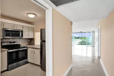 9480 Tangerine Place #402, Davie, FL 33324 - Photo 3
