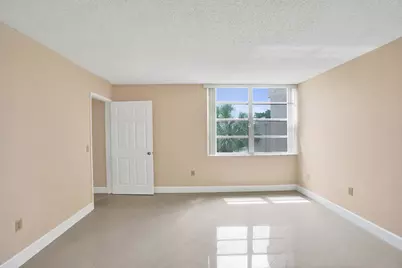 9480 Tangerine Place #402, Davie, FL 33324 - Photo 13