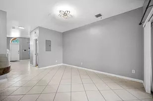 603 W Santa Catalina Cir, North Lauderdale, FL 33068 - Photo 9