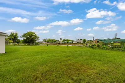 2386 SE Manor Avenue, Port Saint Lucie, FL 34952 - Photo 5