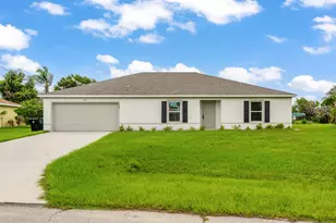 2386 SE Manor Ave, Port Saint Lucie, FL 34952 - Photo 1