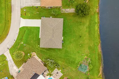 2386 SE Manor Avenue, Port Saint Lucie, FL 34952 - Photo 25