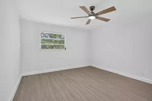 3390 NW 42nd St, Lauderdale Lakes, FL 33309 - Photo 13