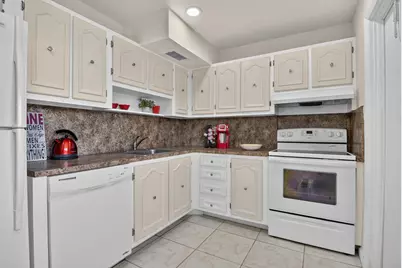 4140 NW 44th Avenue #411, Lauderdale Lakes, FL 33319 - Photo 9