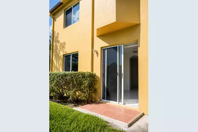 925 NE 34 Avenue #103, Homestead, FL 33033 - Photo 11