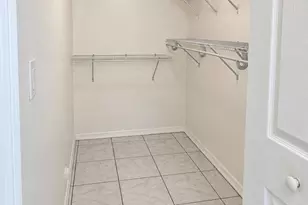 925 NE 34th Ave, Homestead, FL 33033 - Photo 11