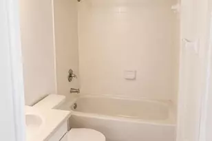 925 NE 34th Ave, Homestead, FL 33033 - Photo 7