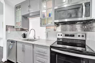 6400 Park St, Hollywood, FL 33024 - Photo 9