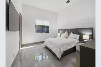 2213 NE 37th Drive, Fort Lauderdale, FL 33308 - Photo 39