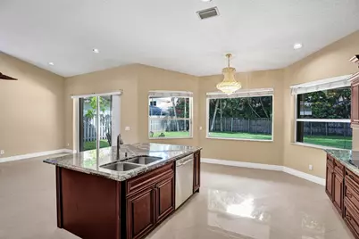 10255 Guatemala Street, Cooper City, FL 33026 - Photo 9