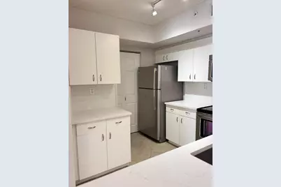 2640 S University Drive #305, Davie, FL 33328 - Photo 5