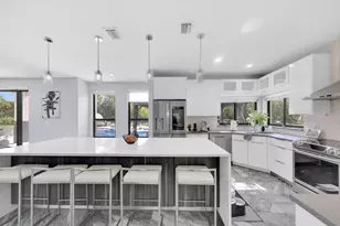 3541 Carlton Ln, Davie, FL 33330 - Photo 7