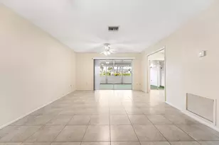 5725 Fernley Dr E, West Palm Beach, FL 33415 - Photo 17