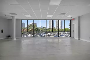 3701 N Country Club Dr, Aventura, FL 33180 - Photo 31
