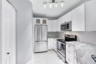 800 Uno Lago Dr, Juno Beach, FL 33408 - Photo 7