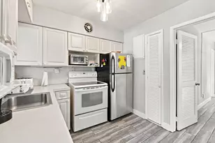 1960 NE 1st St, Deerfield Beach, FL 33441 - Photo 5