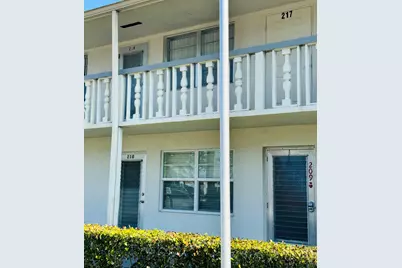 218 Kent M #M, West Palm Beach, FL 33417 - Photo 3