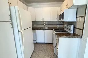 218 Kent M, West Palm Beach, FL 33417 - Photo 5