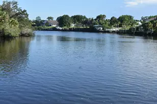 651 SE Hidden River Dr, Port Saint Lucie, FL 34983 - Photo 11
