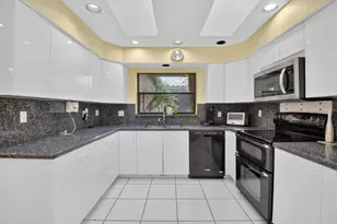 19380 Cedar Glen Dr, Boca Raton, FL 33434 - Photo 3
