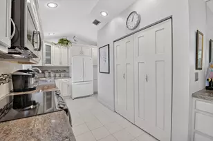 20065 Waters Edge Dr, Boca Raton, FL 33434 - Photo 15